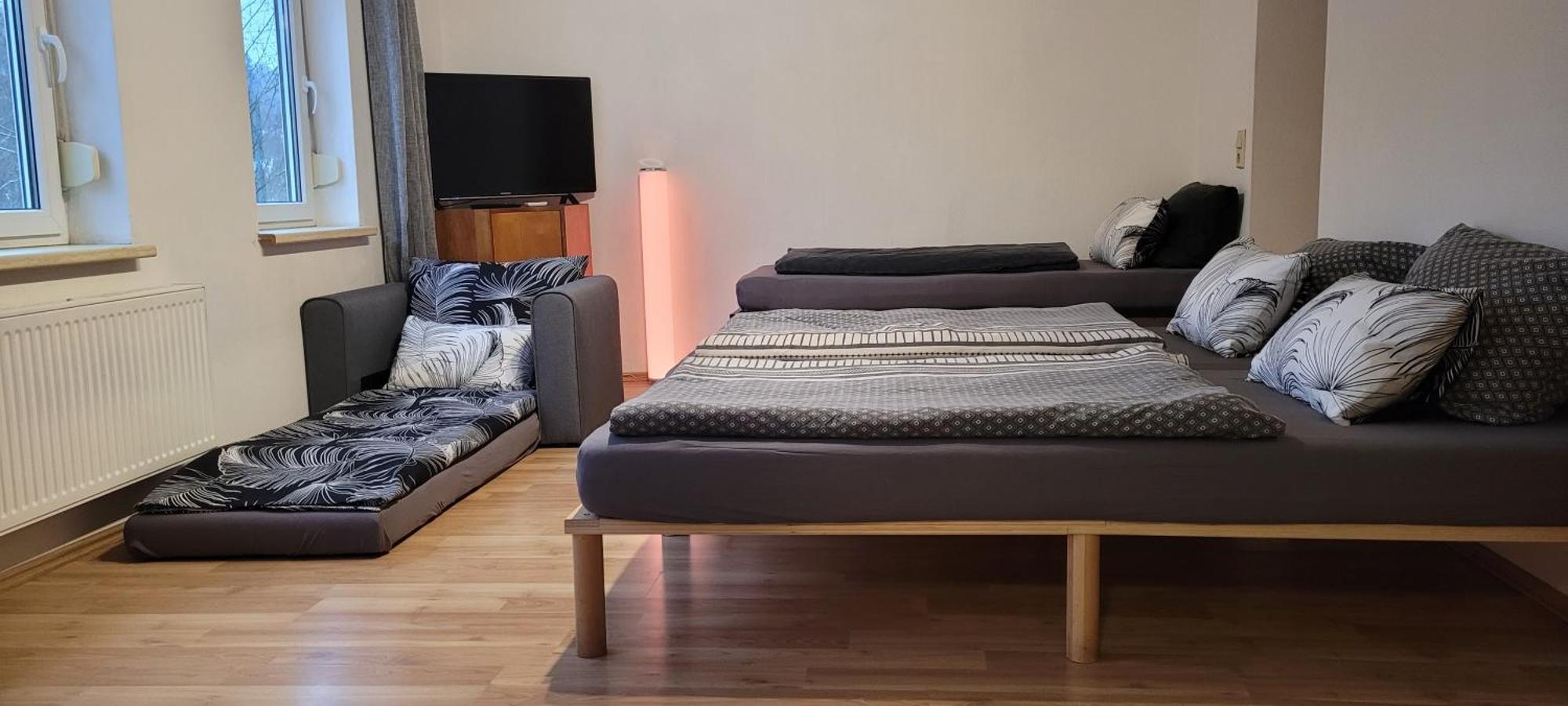 Suhl - Ihre Erholsame Arbeiterwohnung In Zentrumnaehe Exterior foto